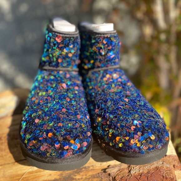 UGG Classic Mini Stellar Sequined Ankle Boots - Picture 4 of 6